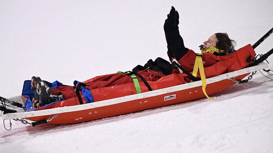 Cassie Sharpe Canada, Accident: Olympic Freestyle Skier Cassie Sharpe Injured In Shocking Fall At Milan-Cortina Games